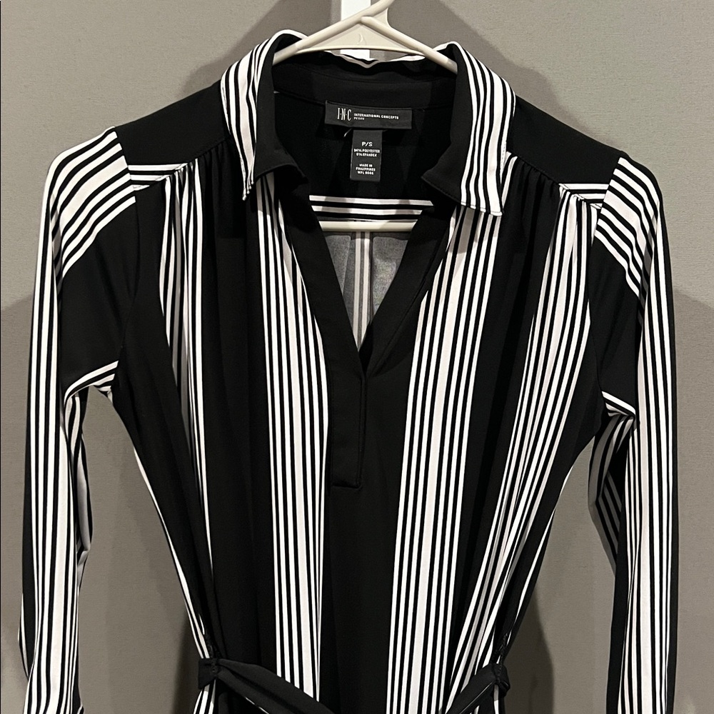 B&W Belted Shirt Dress with Pockets - Picture 2 of 8